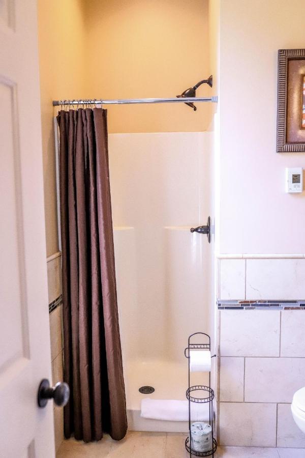 Early Inn At The Grove Rocky Mount ภายนอก รูปภาพ